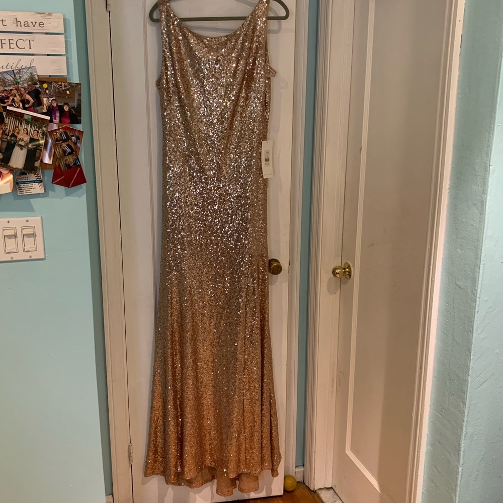 BRAND NEW(WT)- Theia Bridesmaid Dress-Rose Gold-16